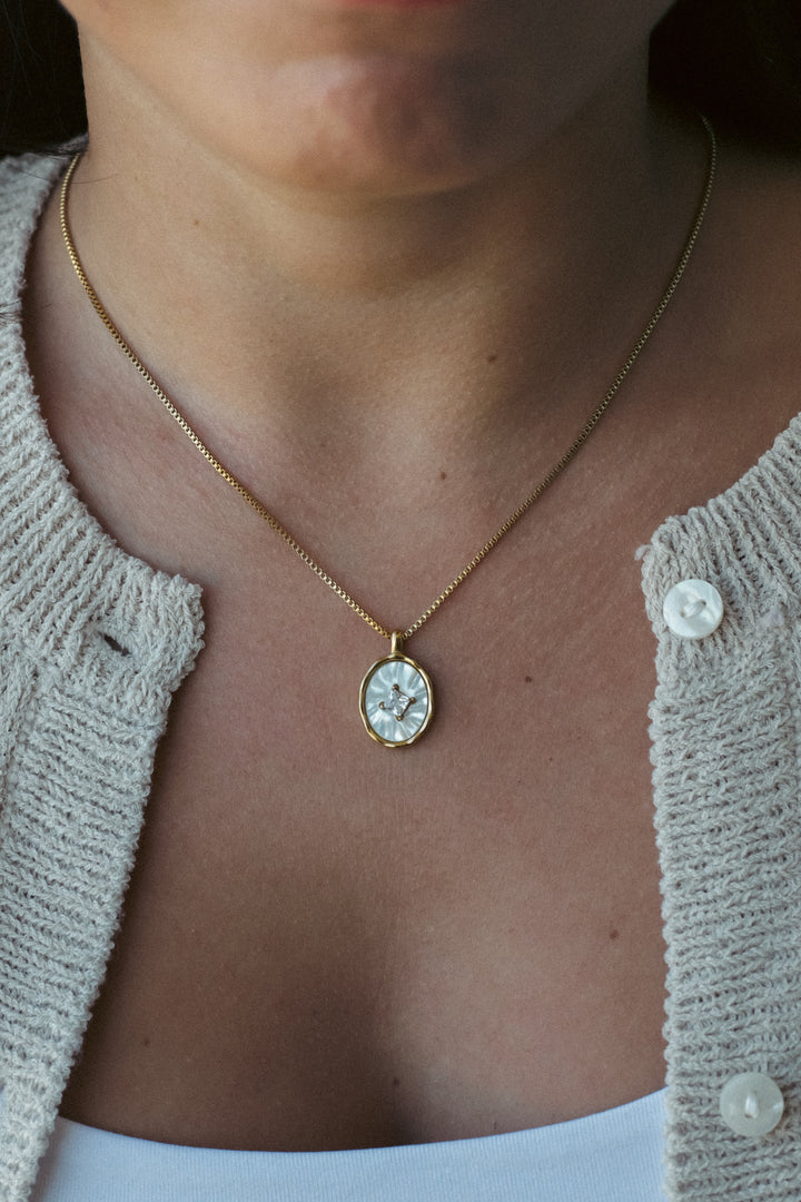 Mara - ogrlica s privjeskom